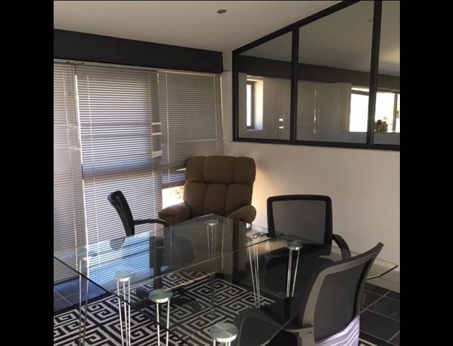 209M² OFFICE RENTED IN WESTLAKE